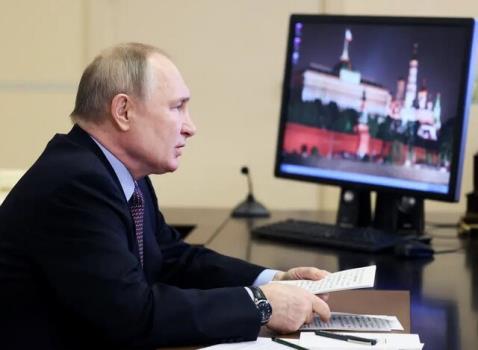 پوتین حاضر به استفاده از اینترنت نیست!