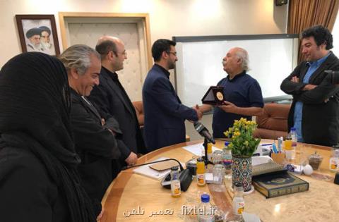 درخواست خانه تئاتری ها از وزیر ارتباطات با اهدای مدالیوم